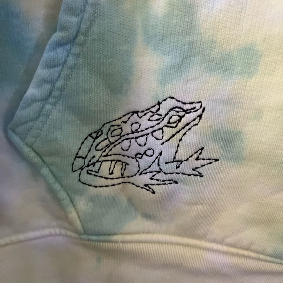 LEVI - Modern Vintage Relaxed Tie-Dye Graphic Embroidered Hoodie - Picture 4 of 15